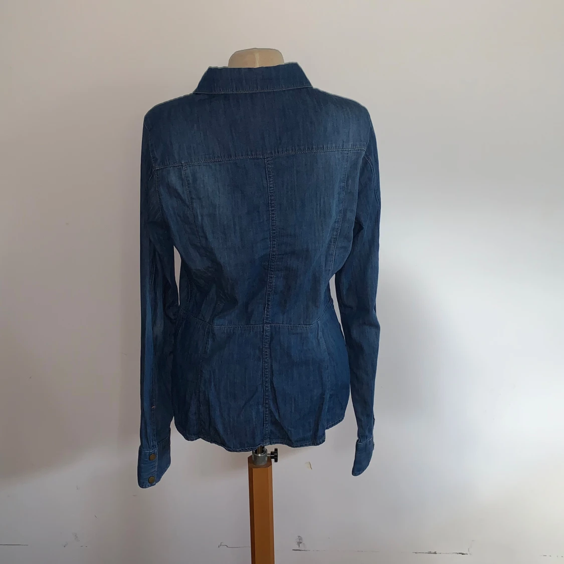 Jeansskjorta från Peak Performance - 1