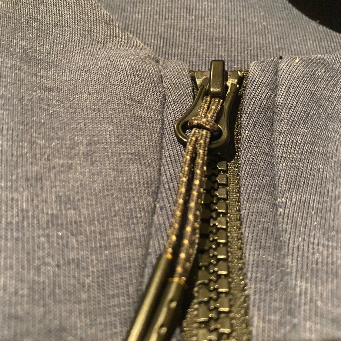 Nike zip hoodie med guldiga detaljer M - 4