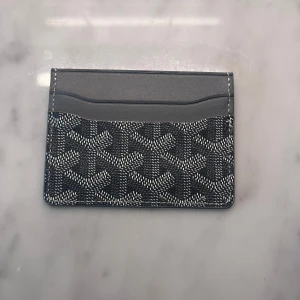 Korthållare grå - Bra kvalité, oöpppnad, pris kan diskuteras