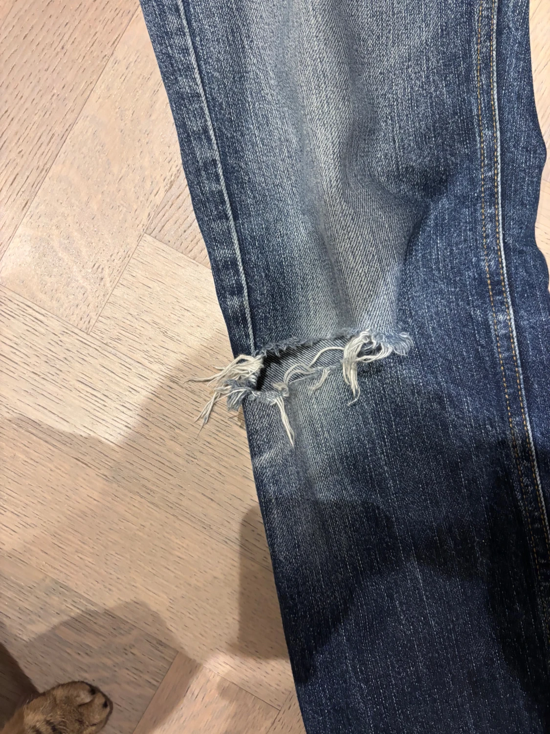 Galet feta jeans från human scales - 2