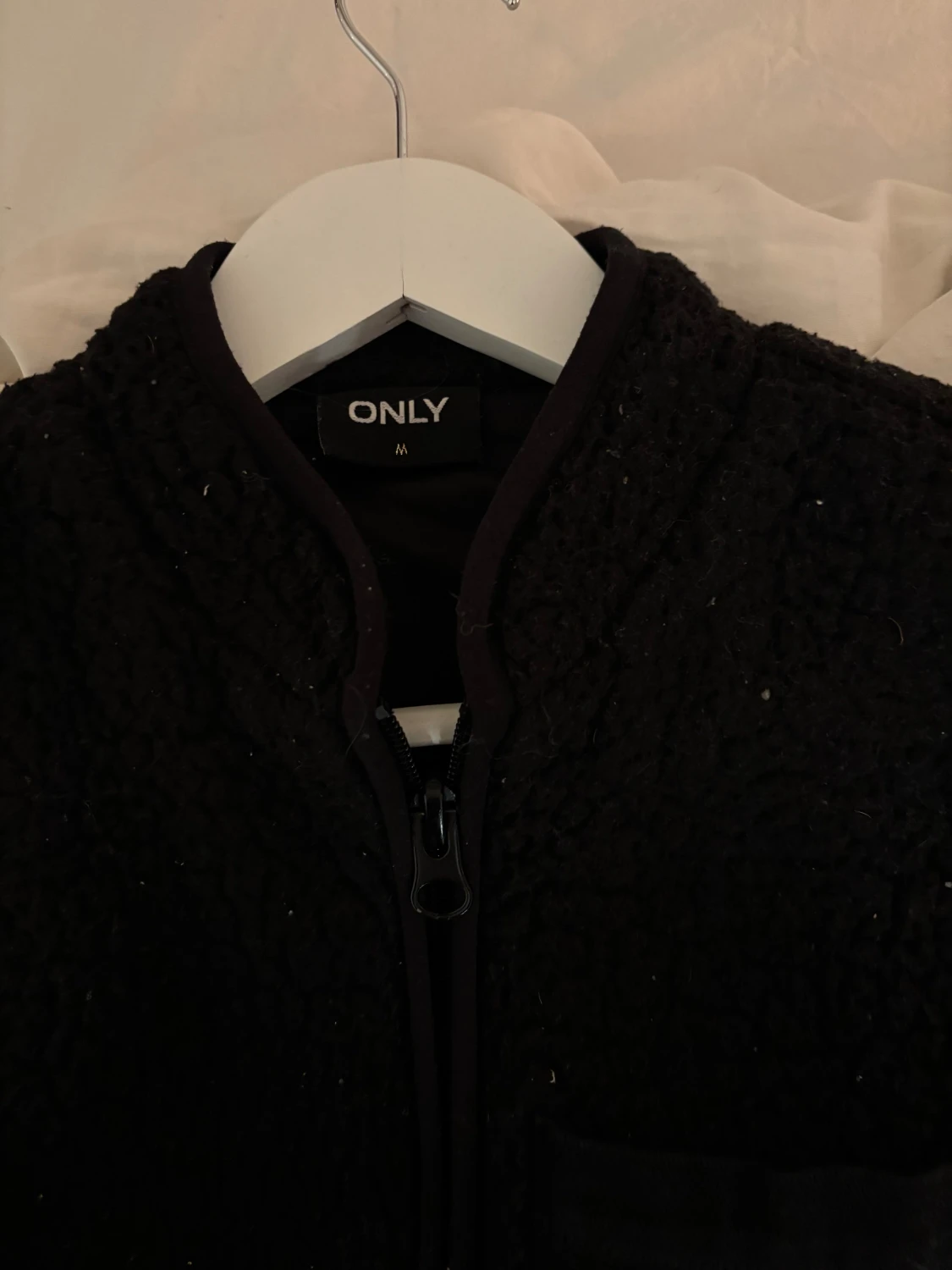 Svart Teddyväst från Only - 1