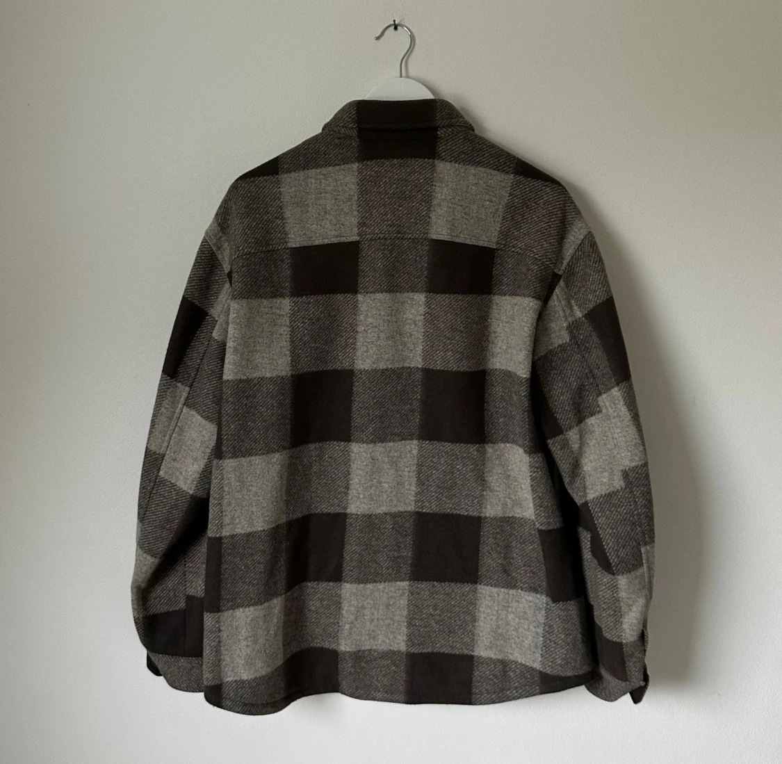 Rutig kort rock från Uniqlo, storlek L - 1