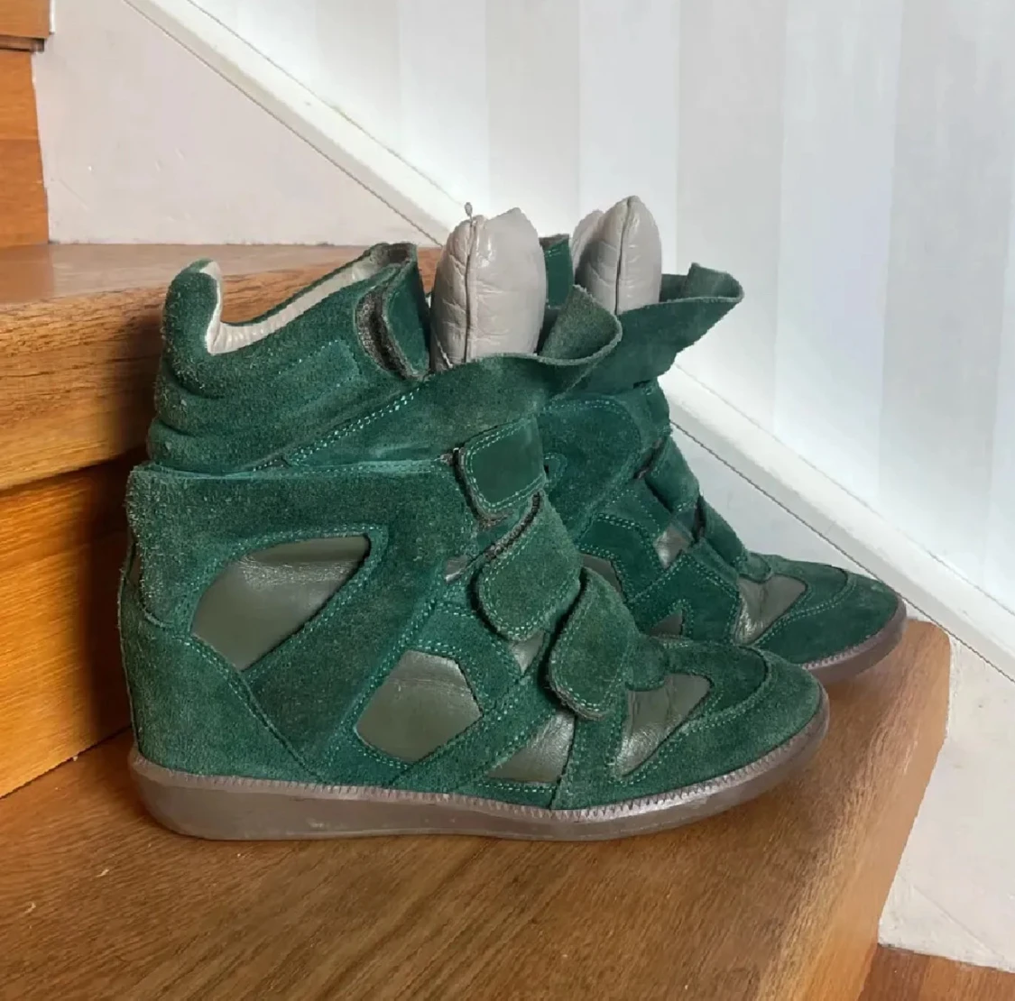 Gröna Isabel Marant sneakers med klack