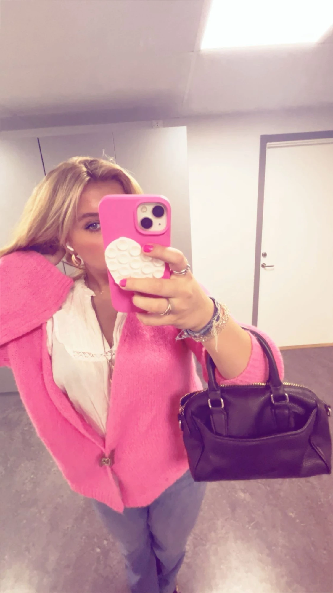 Stickad rosa tröja - 1