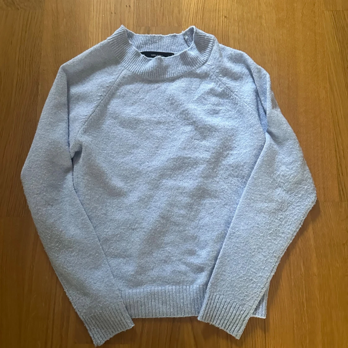 Ljusblå stickad från Vera Moda  - 1