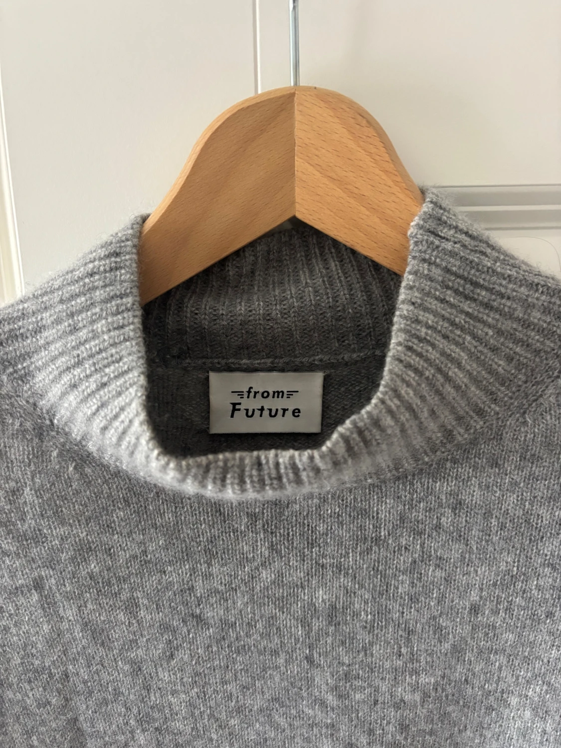 Grå polotröja i kashmir från From Future - 2
