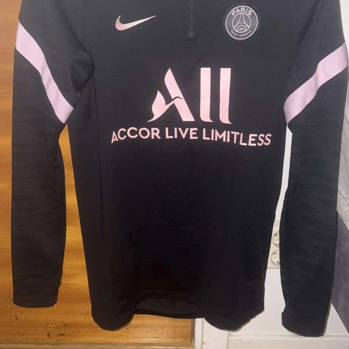 Svart PSG fotbollströja från Nike