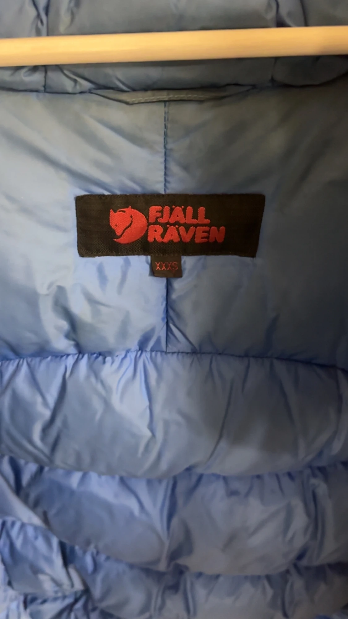 Blå dunjacka från Fjällräven - 2