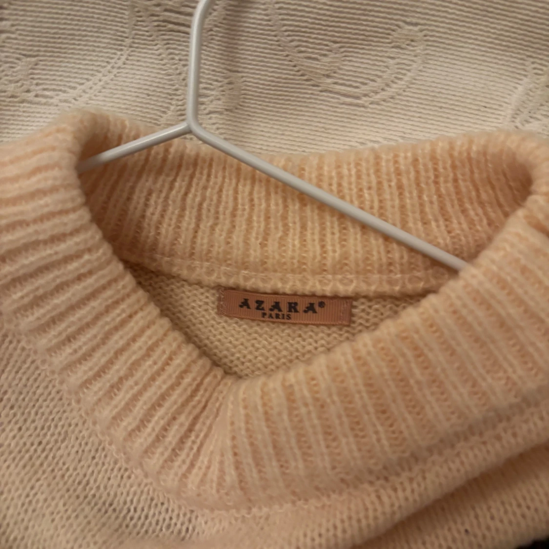 Stickad tröja med tryck - 4