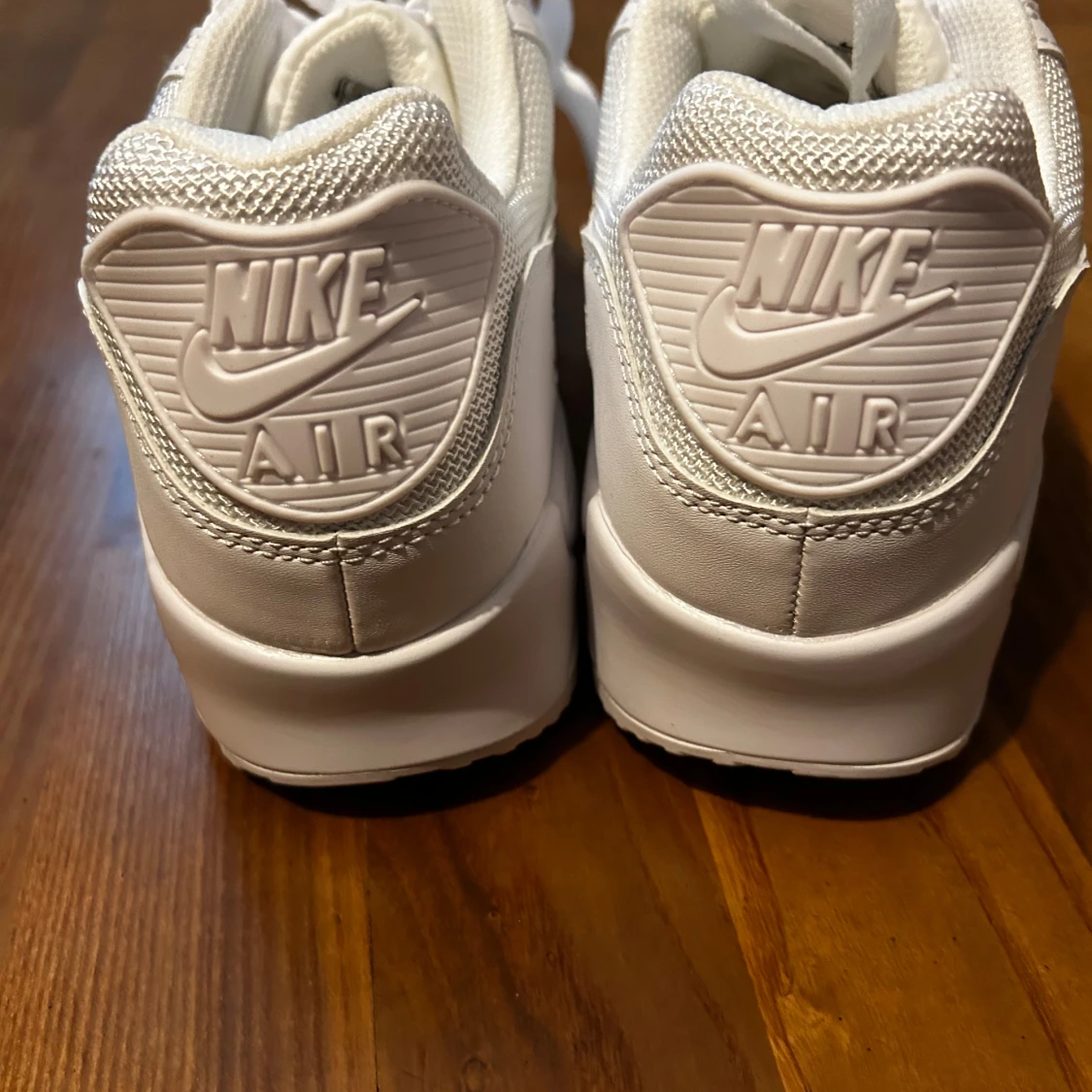 Nike Air Max 90 Triple White sneakers helt Nya - 2