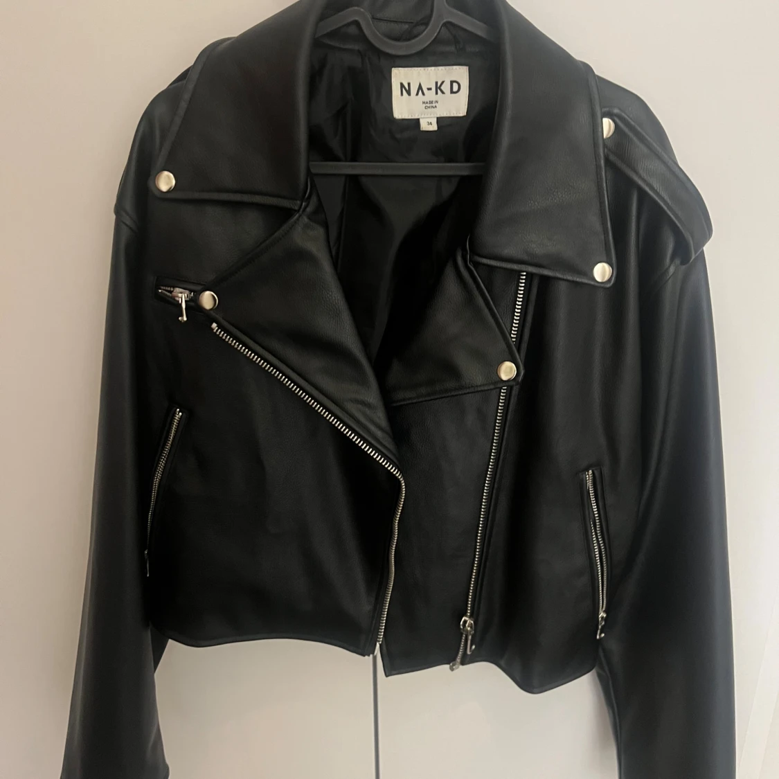 Svart skinnjacka från NA-KD - 1
