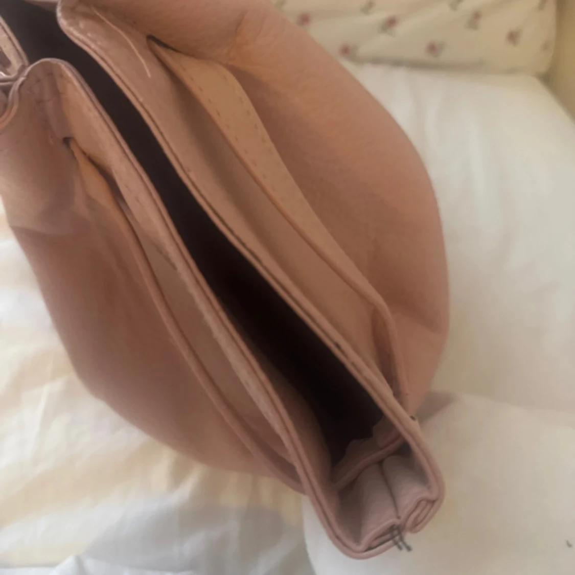 Ljusrosa handväska i skinn - 3