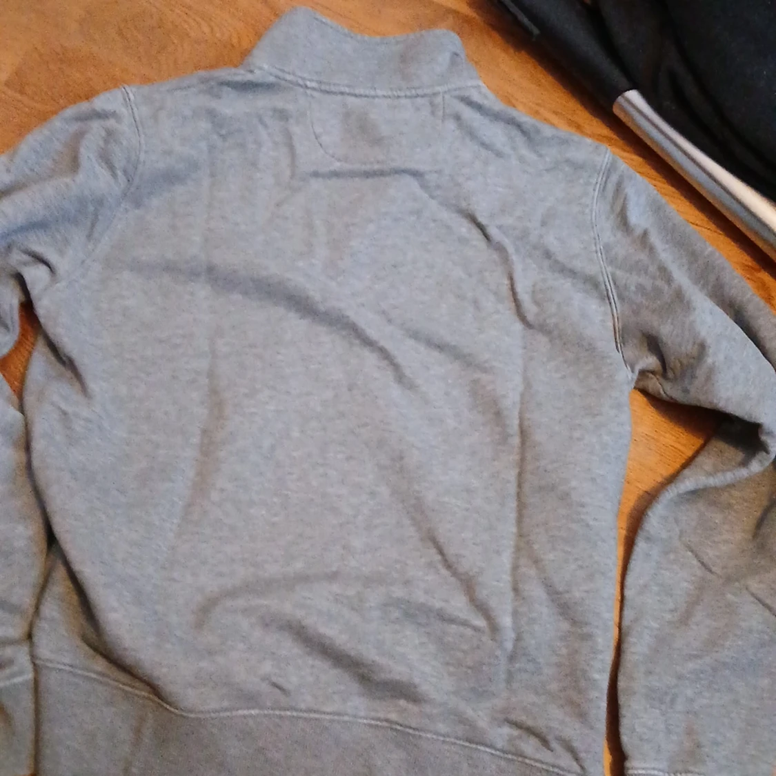 Grå half zip sweatshirt från GANT - 3