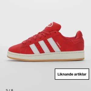 Röda Adidas Campus sneakers - Snygga röda Adidas Campus sneakers. Använt Max 3 ggr typ helt oanvända 