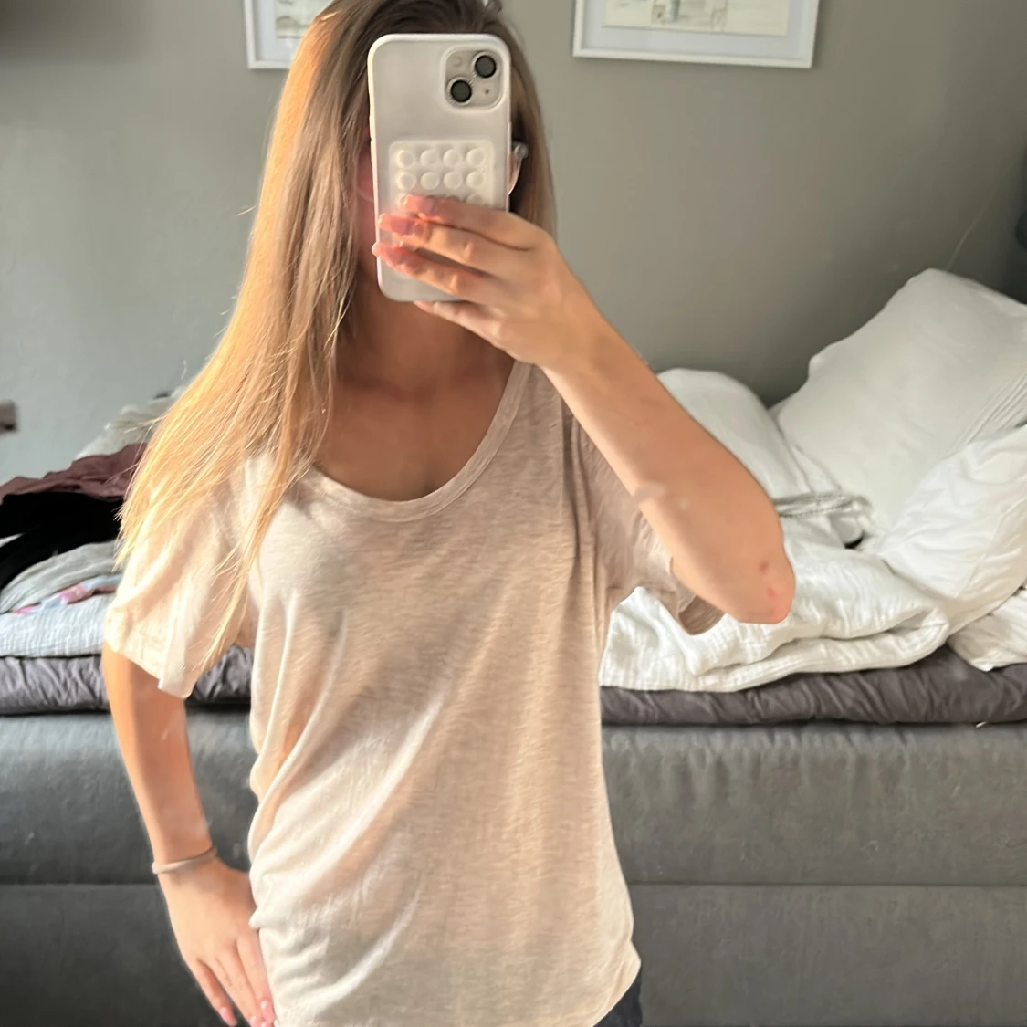 Beige t-shirt från Lindex, storlek S