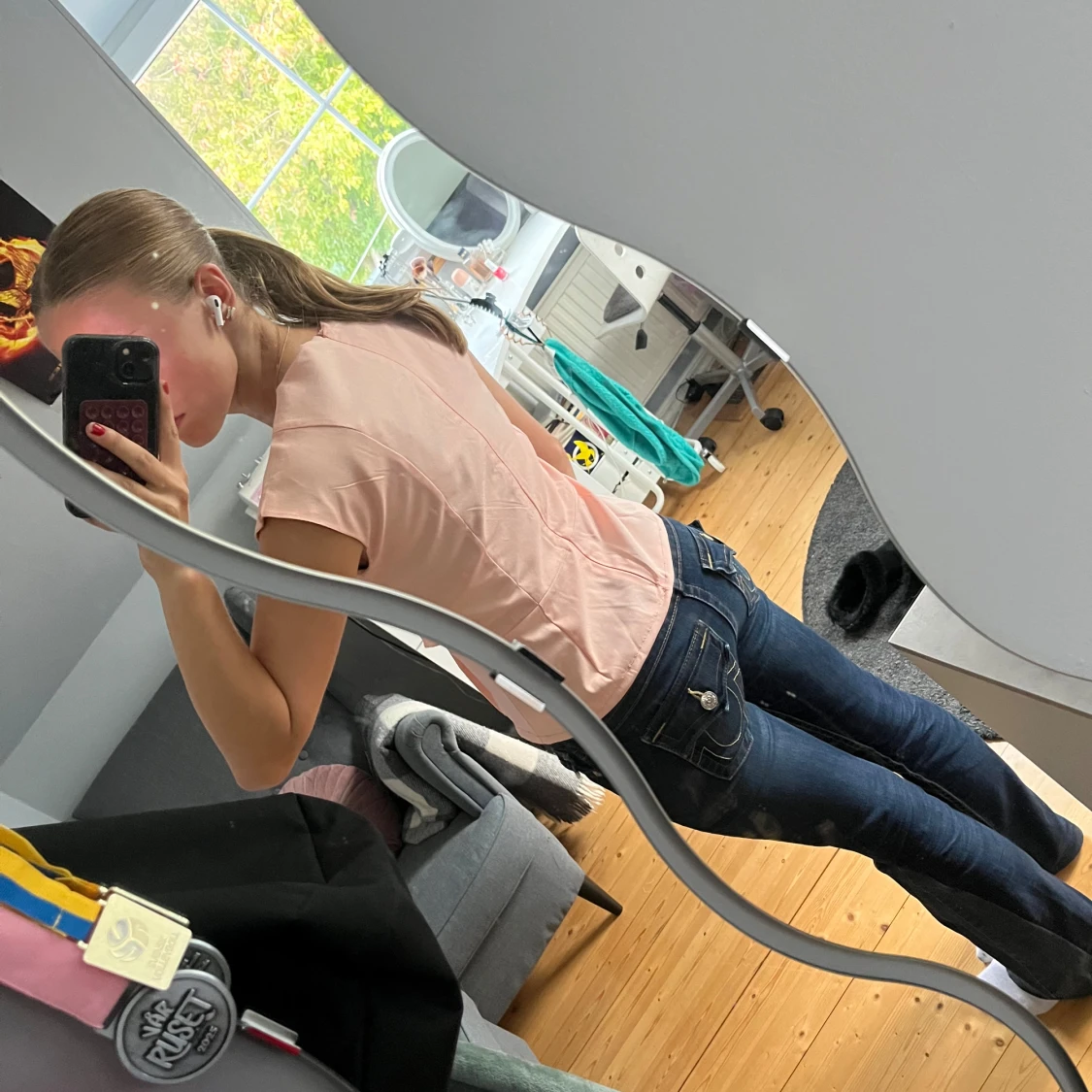 Ljusrosa omlottblus med volang - 1