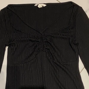 Långärmad topp - Skriv till mig privat om du har några frågor!