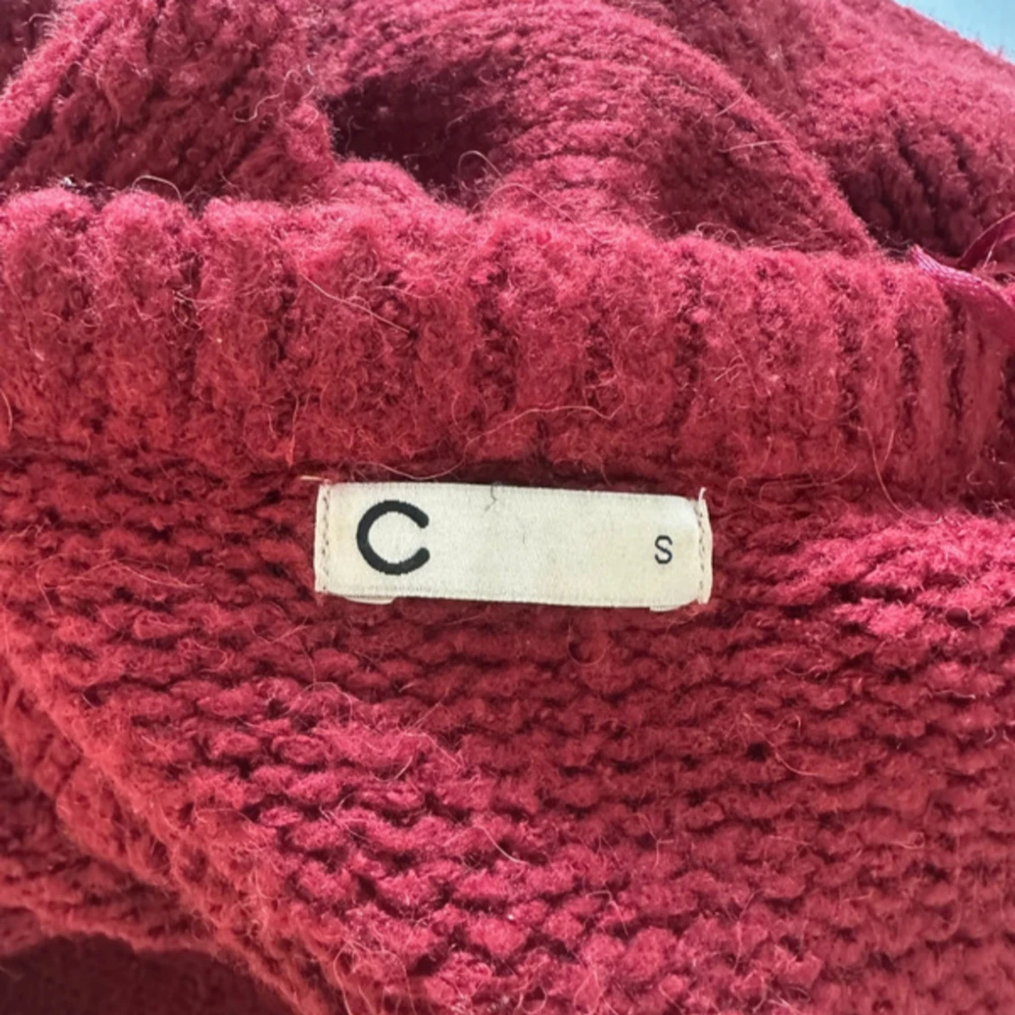 Röd stickad tröja - 2