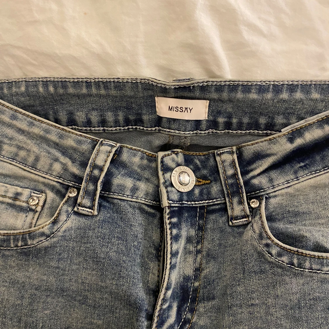 Blå bootcut jeans från Missy - 2