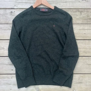 Mörkgrön Morris tröja - Snygg merinoulls tröja från Morris i ett väldigt bra skick, st M men passar S,XS, pris 499, för fler frågor hör av er! // Royal