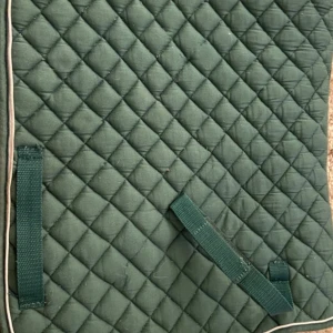 Grönt allround schabrak ponny - Lite repor i den här och där men ingenting som syns utom det jag visade på bild, i och sig bra skick.