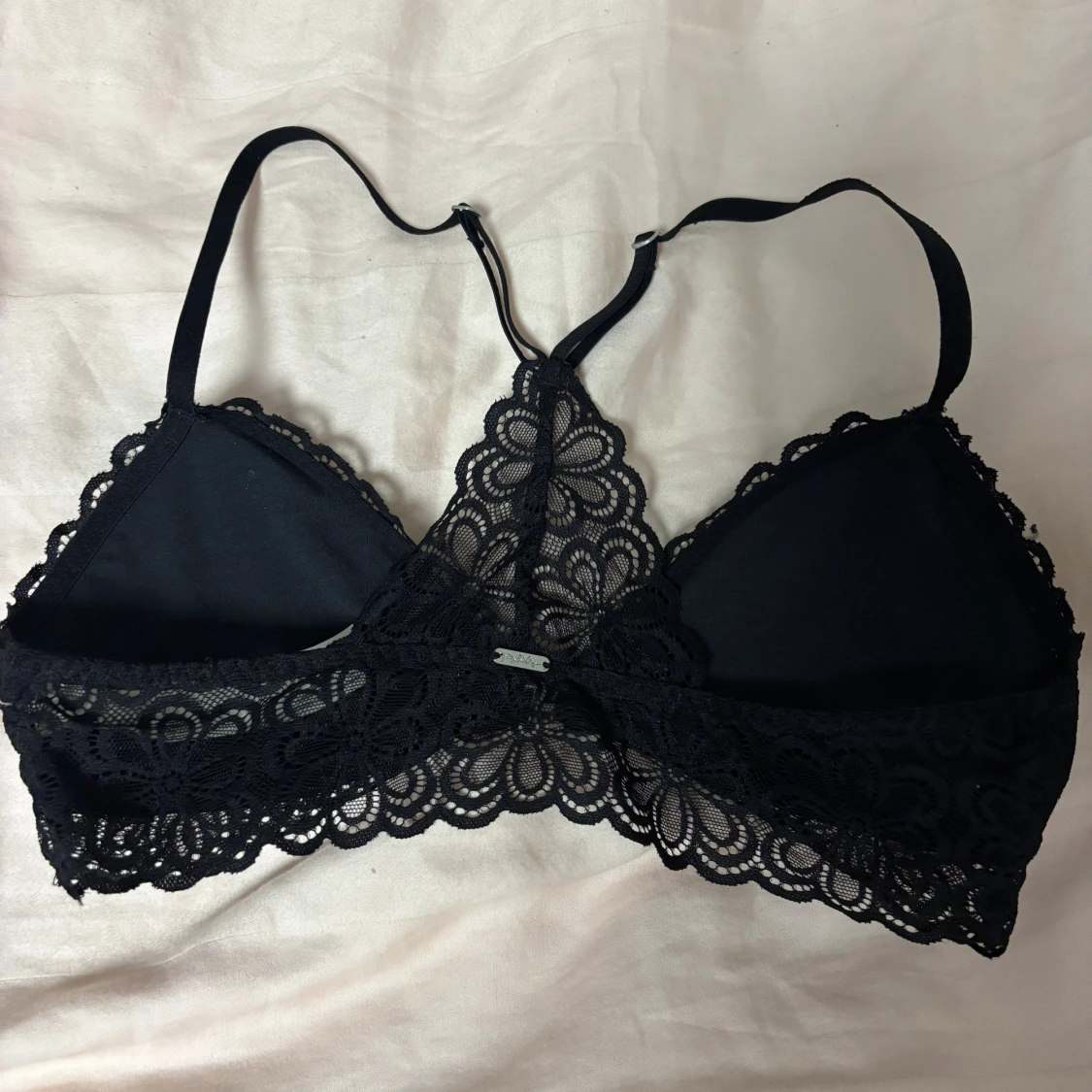 Svart spets bralette från Hollister - 2