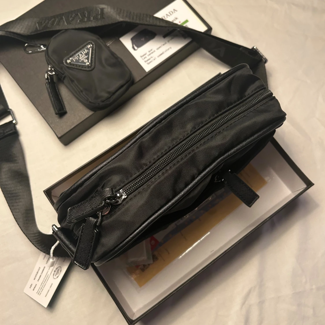 Svart Prada axelväska   i nylon - 2
