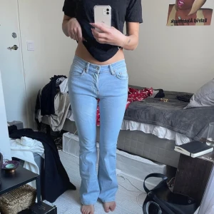 Bootcut Jeans - Använt ca 3 gånger. Mycket fint skick!