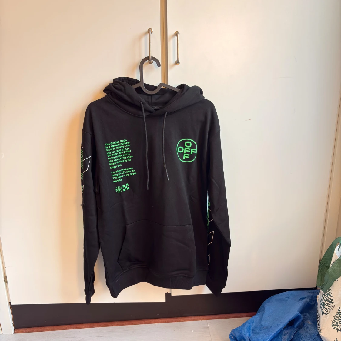  Off White hoodie 
