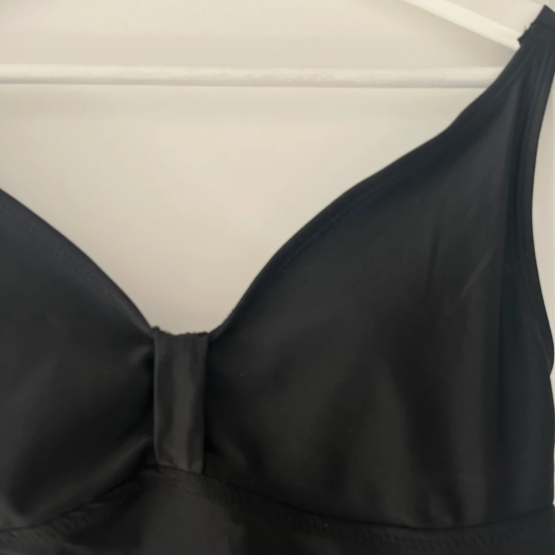 Linne med formad byst - 1