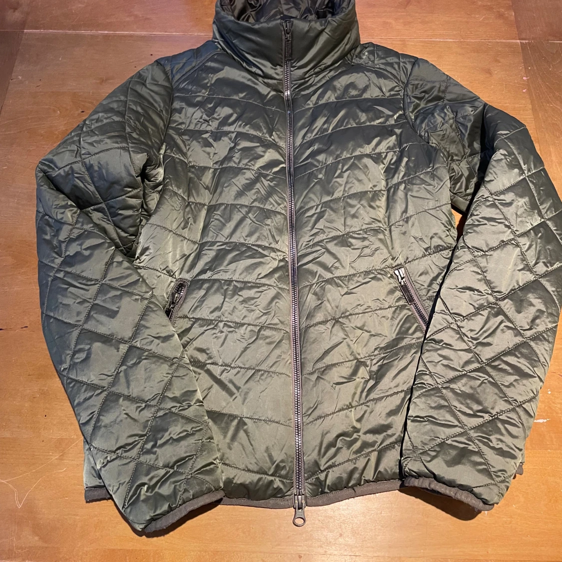 Svart och grön pufferjacka Equestrian Stockholm - 2