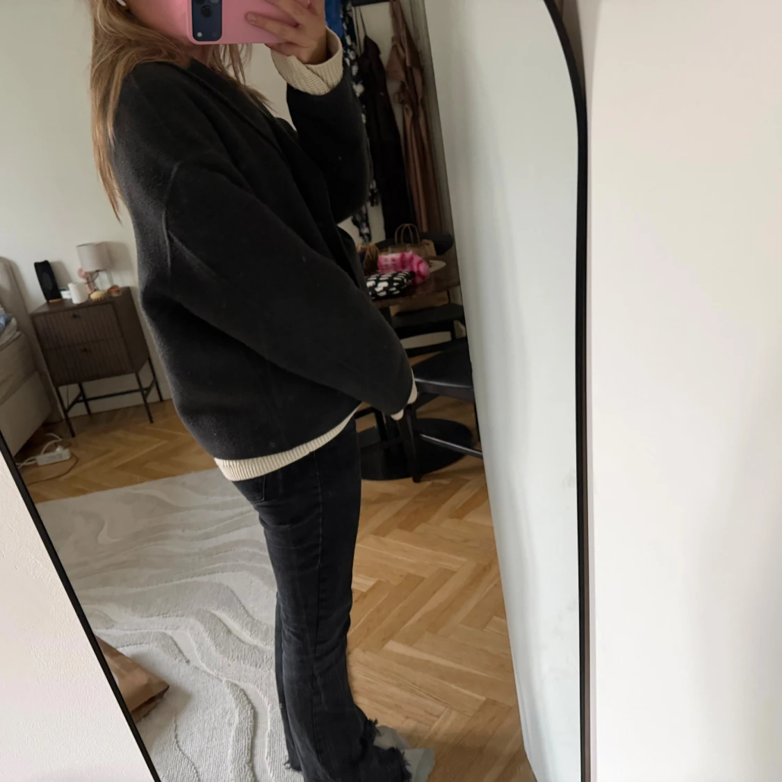 Svart kappa från About You x Marie von Behrens - 3