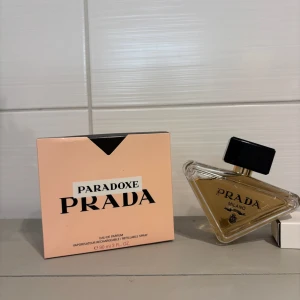 Parfym EdP 90 ml - Helt oanvänd, priset kan diskuteras vid snabb affär.