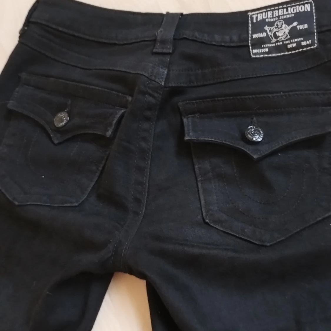 Svarta bootcut jeans från True Religion, köpa/byta!!!