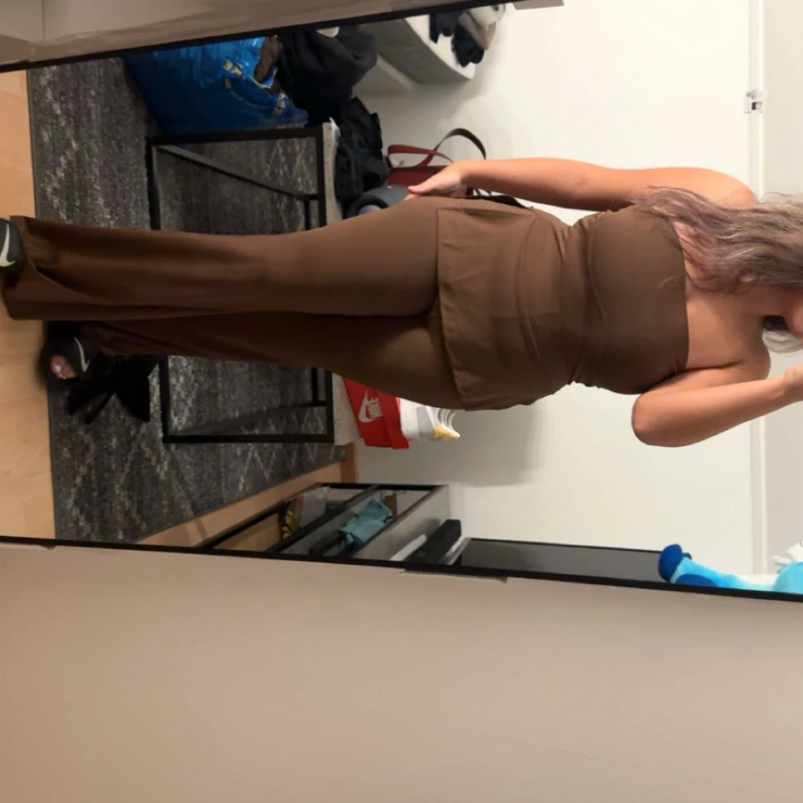  Två olika sätt en är i blå och en i brun färg  - 2