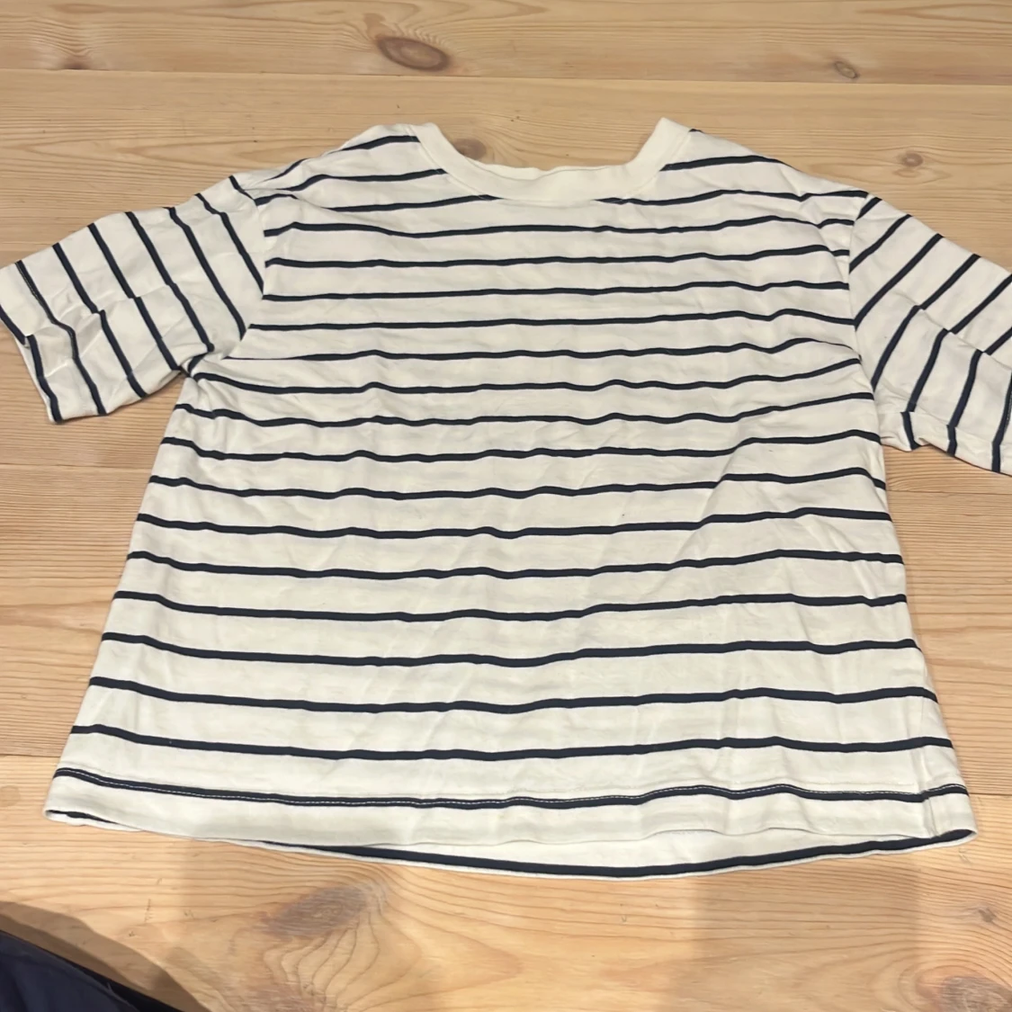 Randig T-shirt Gina Tricot 