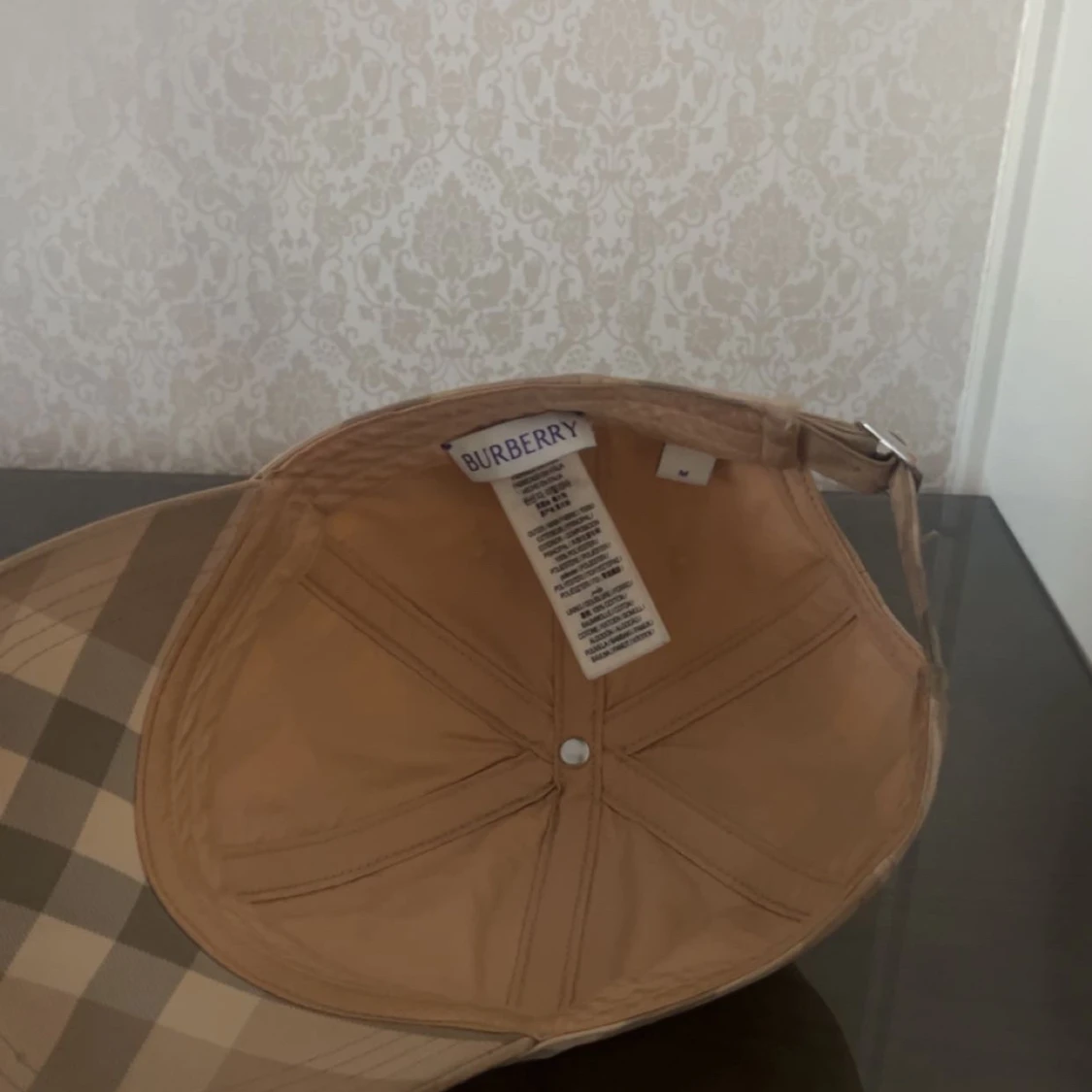 Beige rutig Burberry keps - 1