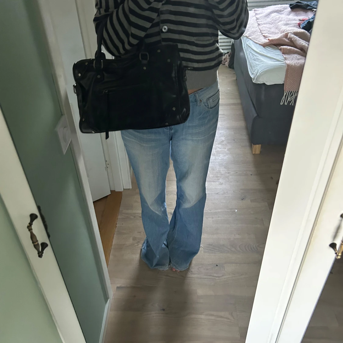 Svart handväska från Gina Tricot