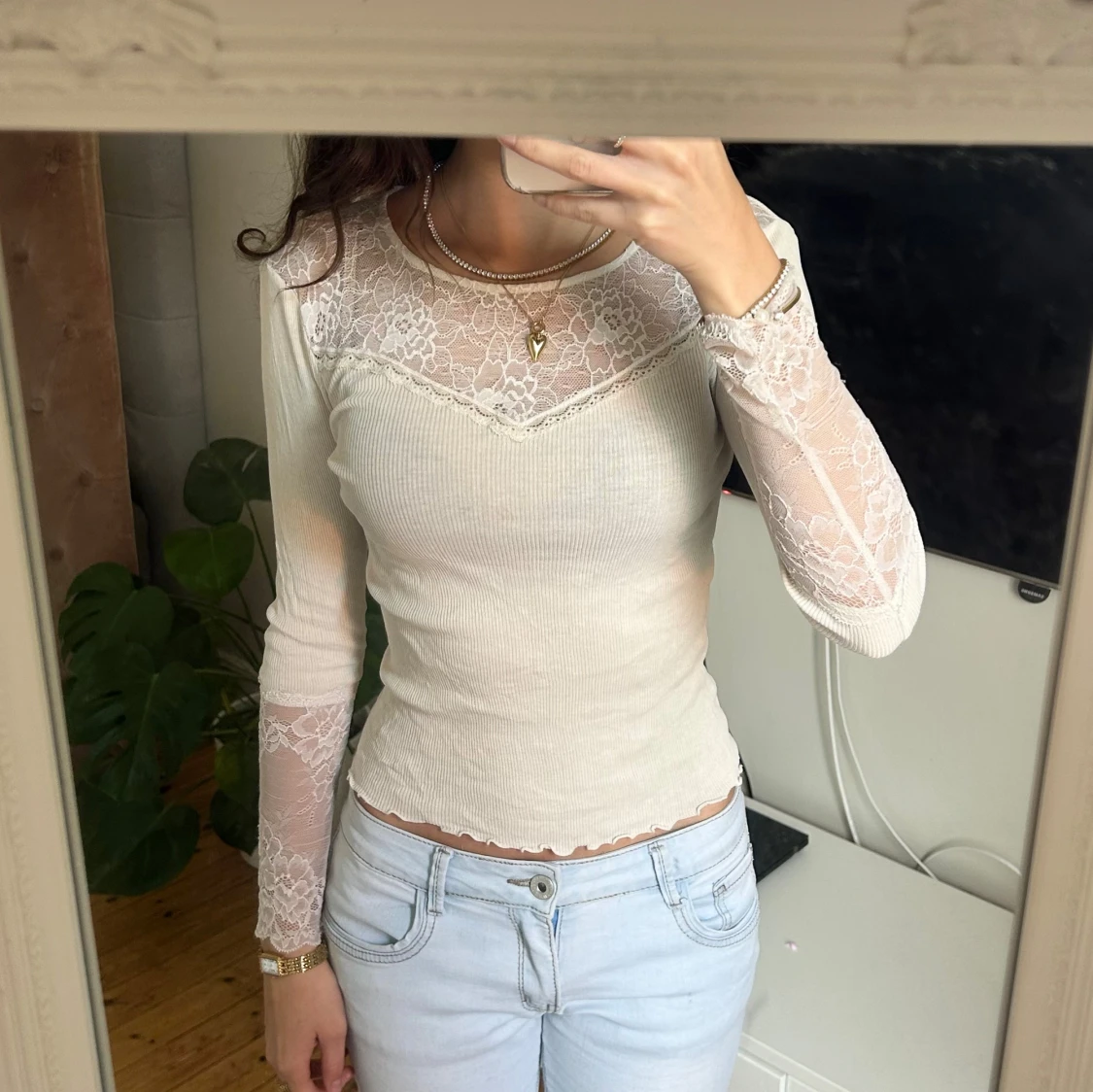 Vit spetsblus från Rosemunde