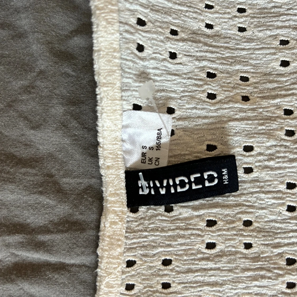 Vit croppad blus från H&M Divided - 1