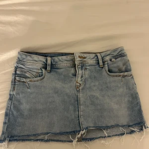 jeanskjol - fin jeanskjol från ltb, den är i fint skick💕