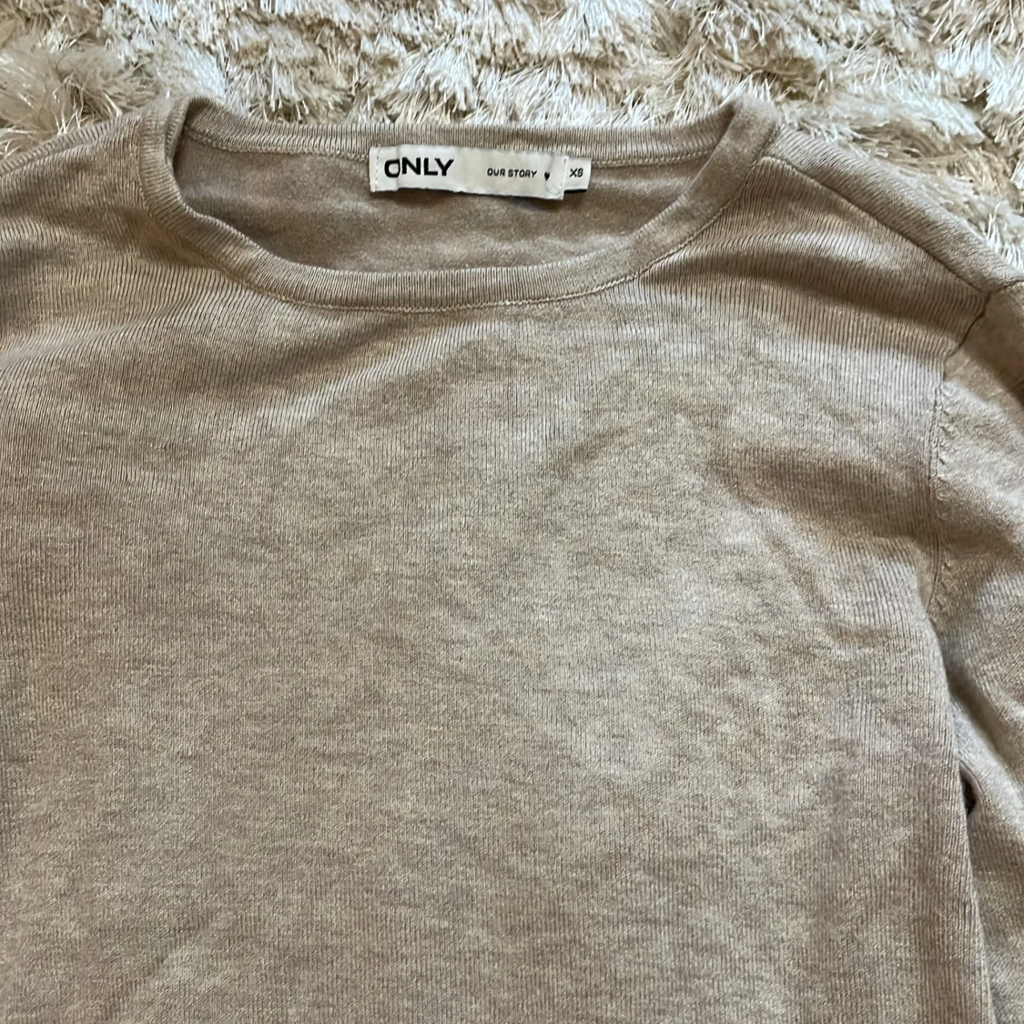 Beige stickad tröja från ONLY - 1