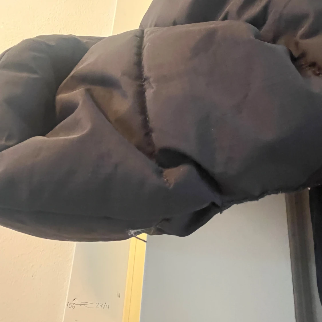 Svart pufferjacka från Lyle & Scott - 1