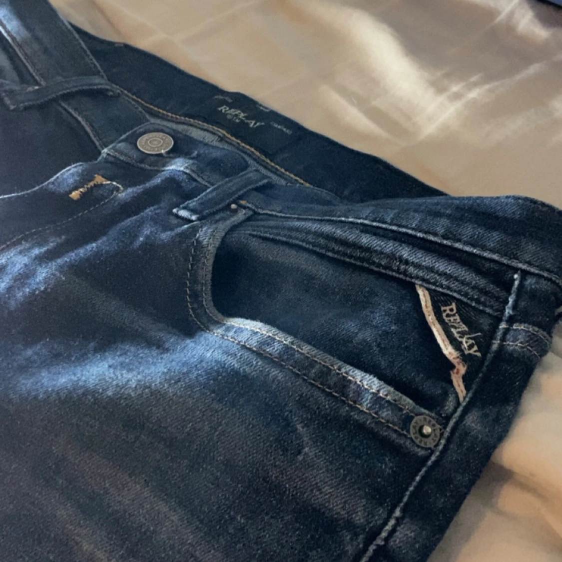 Mörkblå Replay jeans slim fit