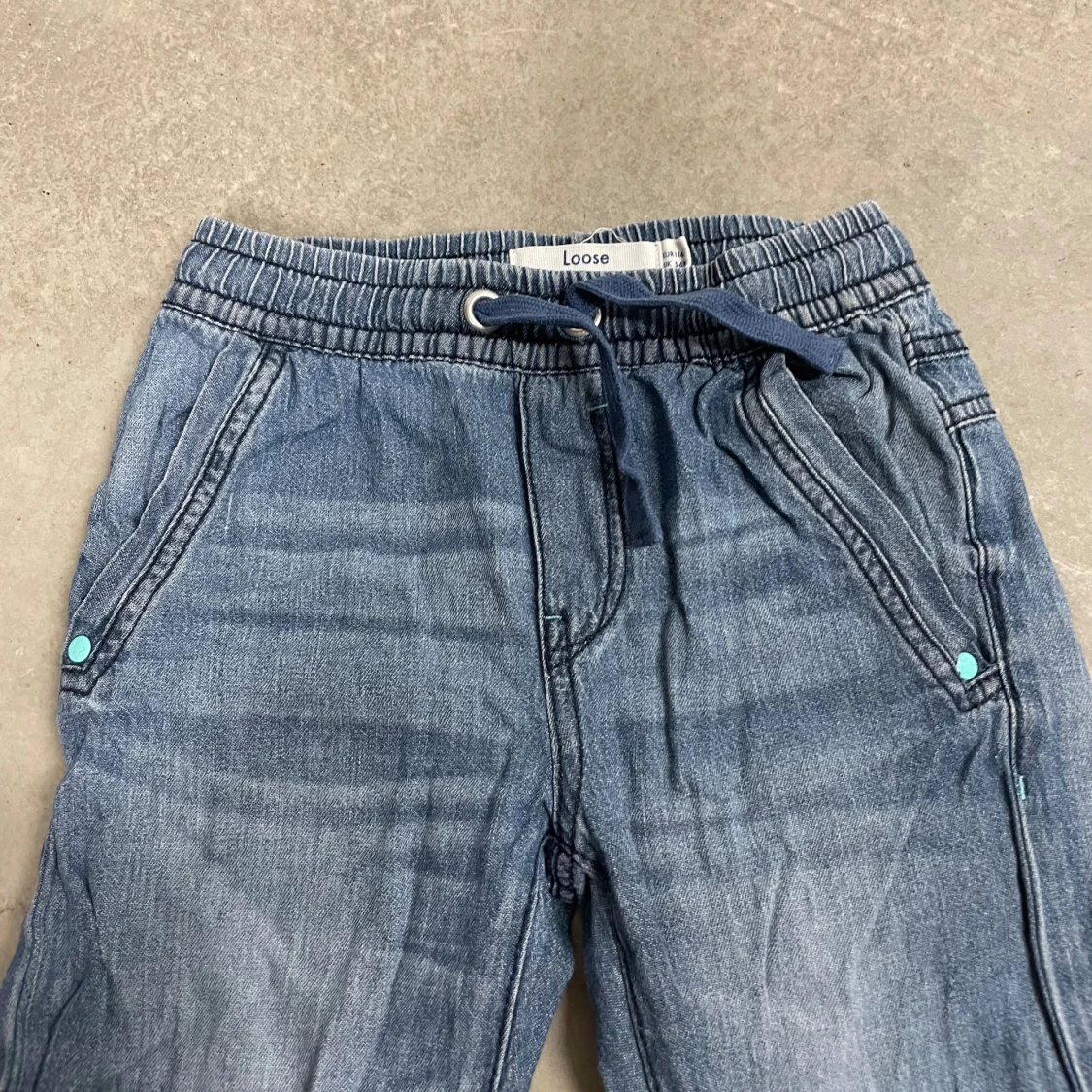 Loose jeansbyxor från Lindex - 1