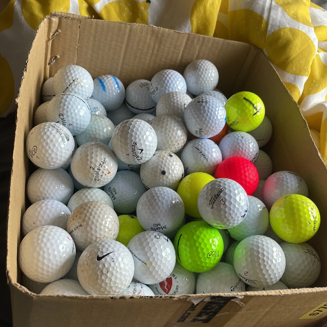 Begagnade golfbollar, blandade märken