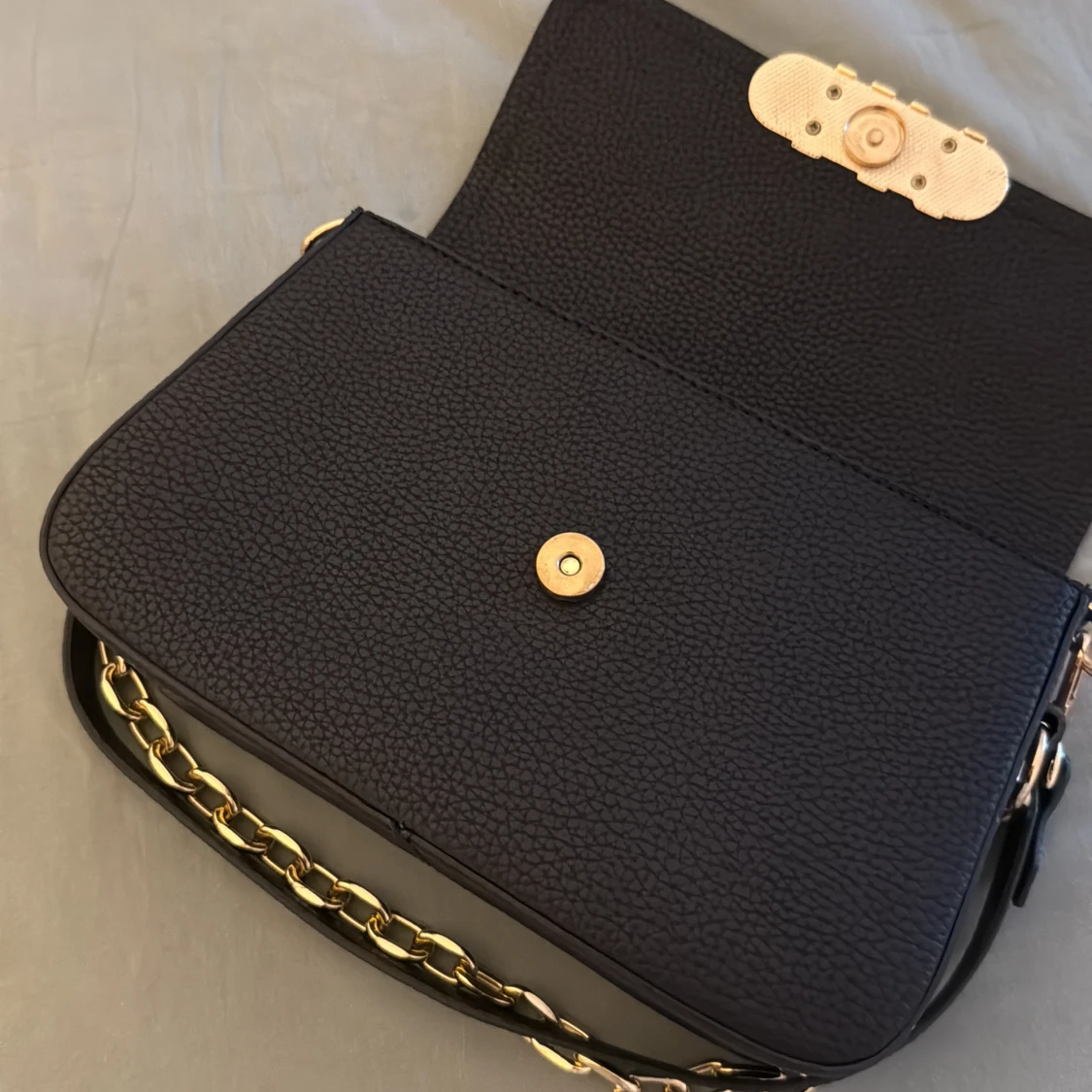 Svart axelväska från Michael Kors - 3