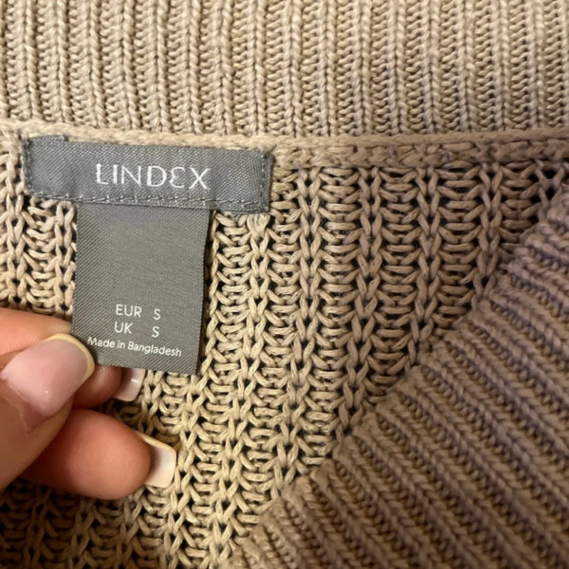 Beige stickad tröja från Lindex - 1