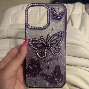 Skal iPhone 14 Pro max - Lila skal till iPhone 14 Pro max, använt men fint skick, inga defekter 