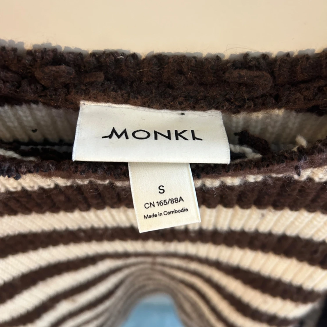 Randig stickad tröja från Monki - 2